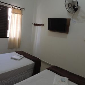 Habitación con 2 Camas Individuales